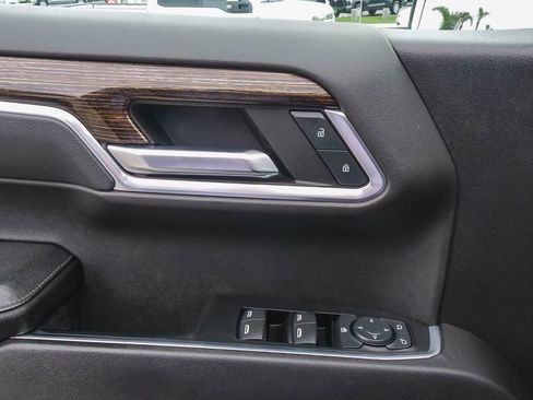 Used 2023 GMC Sierra 1500 Elevation image 19