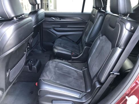 Certified 2023 Jeep Grand Cherokee L Altitude image 17