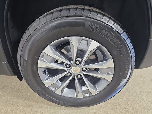 Certified 2025 Chevrolet Equinox LT AWD/4WD image 38