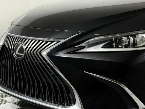 Used 2020 Lexus ES 350 w/ Premium Package FWD image 11