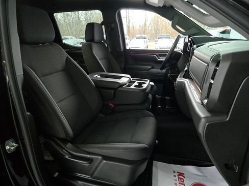 Used 2025 Chevrolet Silverado 1500 LT AWD/4WD image 25