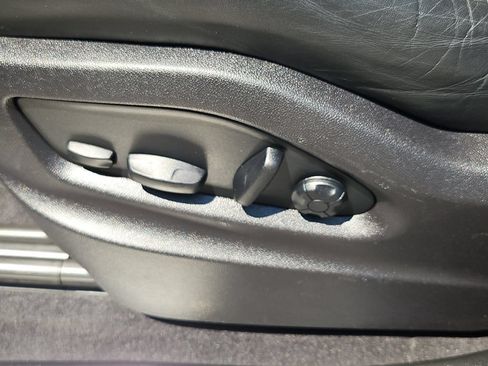 Certified 2022 Porsche Cayenne AWD/4WD image 25