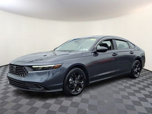 Used 2025 Honda Accord SE image 3