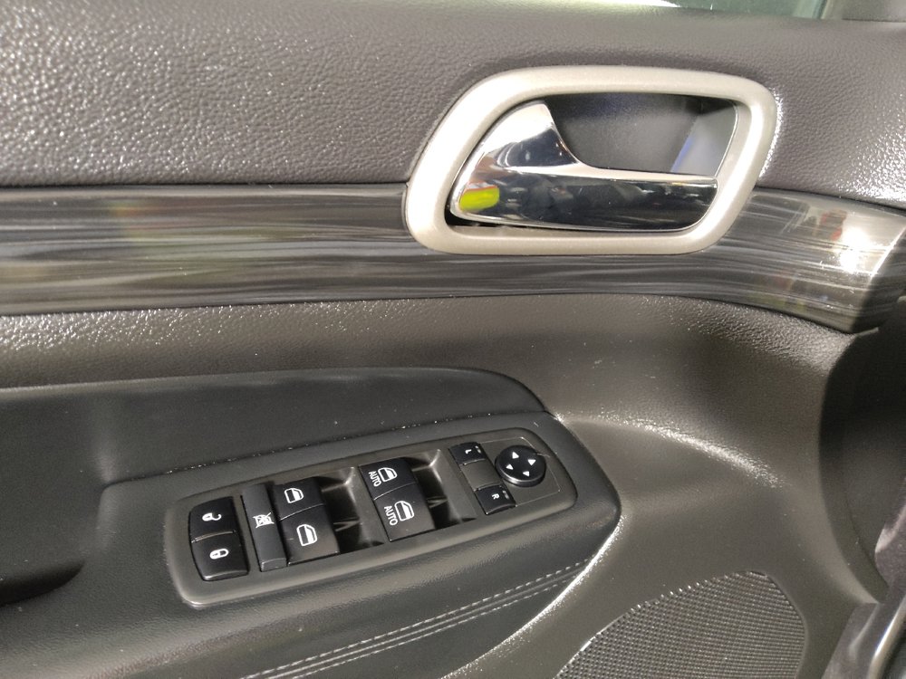 Used 2021 Jeep Grand Cherokee Laredo X AWD/4WD image 27