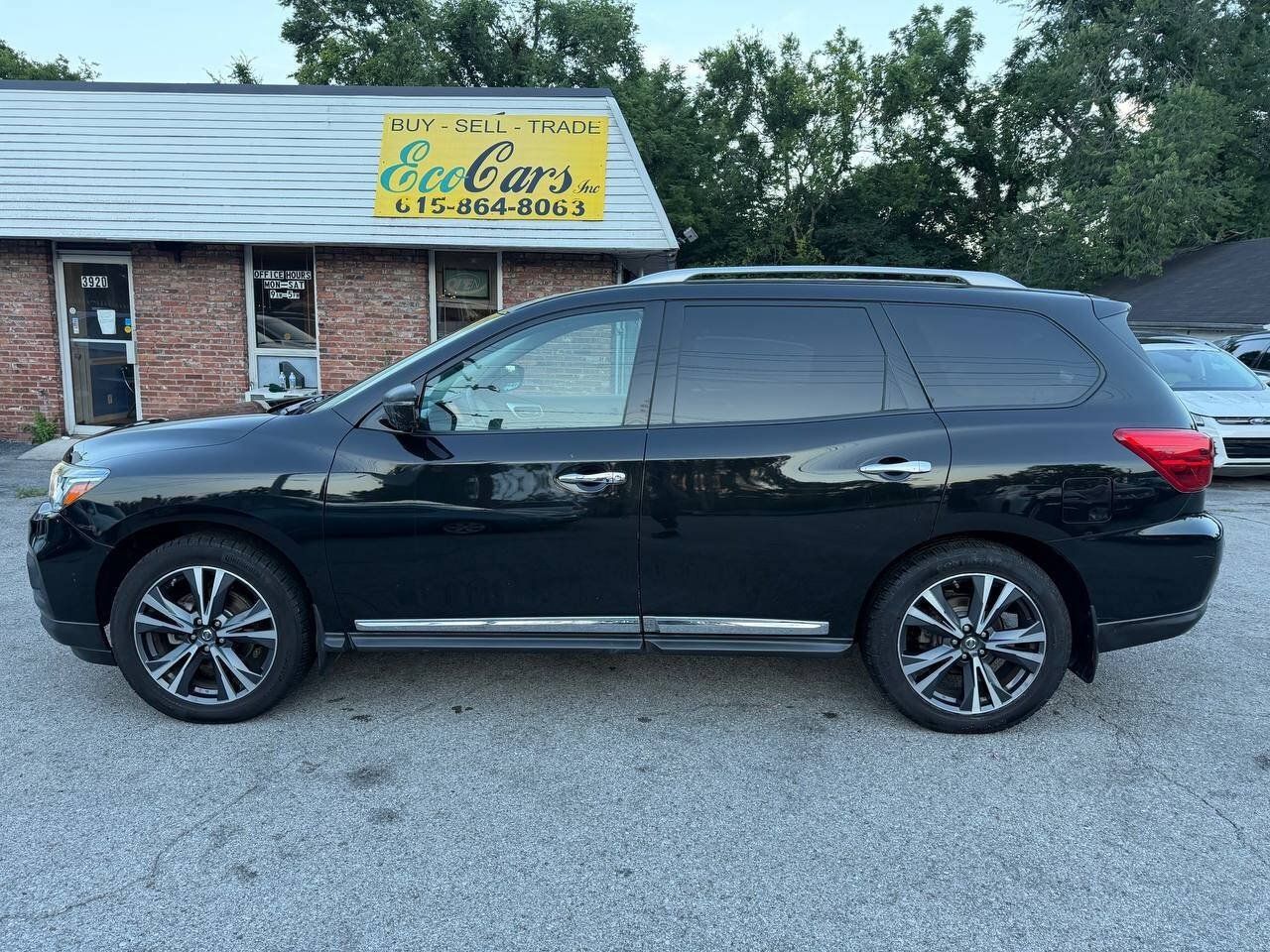 Used 2017 Nissan Pathfinder SL FWD image 12
