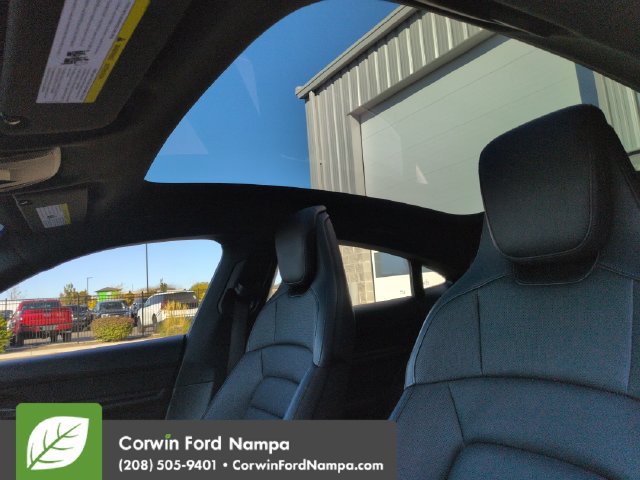 Used 2023 Porsche Taycan 4S AWD/4WD image 23