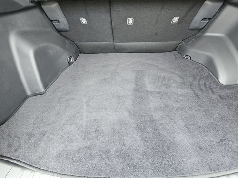 Used 2025 Toyota RAV4 XLE w/ Convenience Package FWD image 33