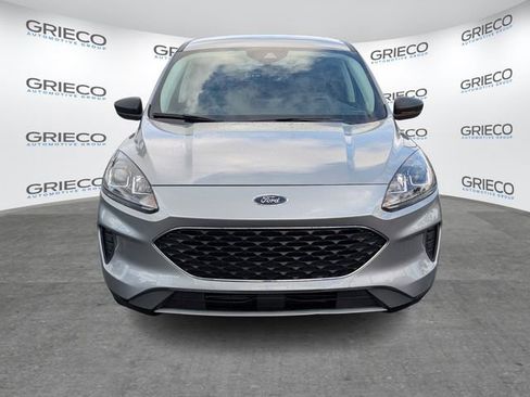 Used 2022 Ford Escape SE image 2