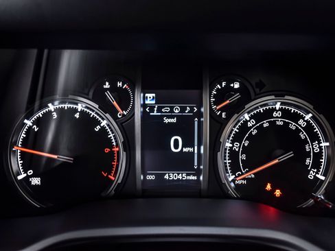 Used 2024 Toyota 4Runner TRD Off-Road Premium w/ Off Road Premium Plus Package AWD/4WD image 16