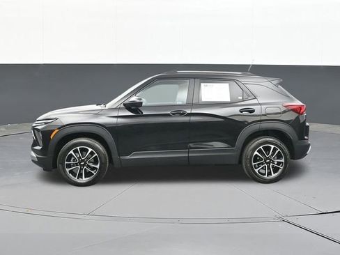 Used 2025 Chevrolet TrailBlazer LT AWD/4WD image 9