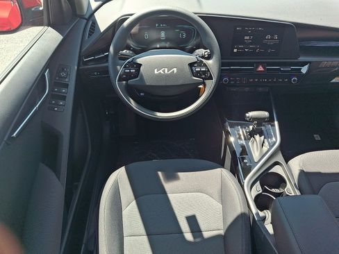 New 2026 Kia Niro LX FWD image 7