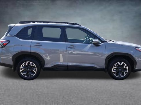 Certified 2025 Subaru Forester Premium w/ Convenience Package #1 AWD/4WD image 2