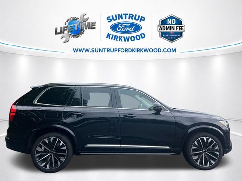 Used 2025 Volvo XC90 B5 Plus AWD/4WD image 8