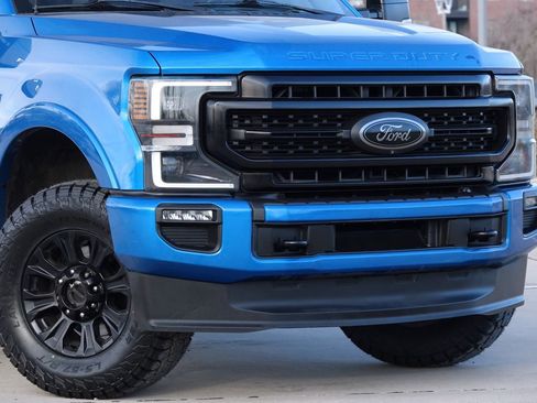 Used 2020 Ford F350 Lariat image 2