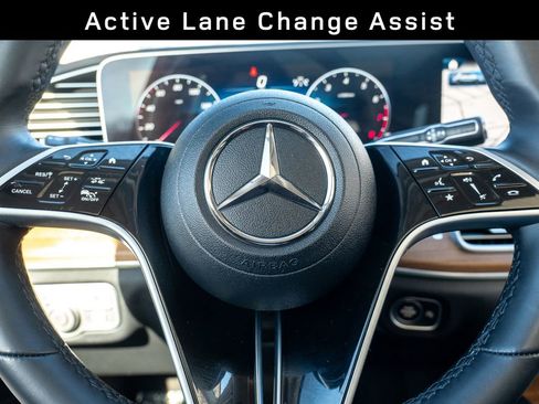 Used 2024 Mercedes-Benz GLE 350 4MATIC w/ Driver Assistance Package image 15