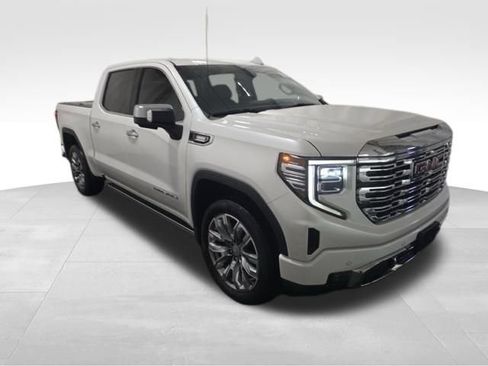 Used 2022 GMC Sierra 1500 Denali w/ Denali Reserve Package image 2