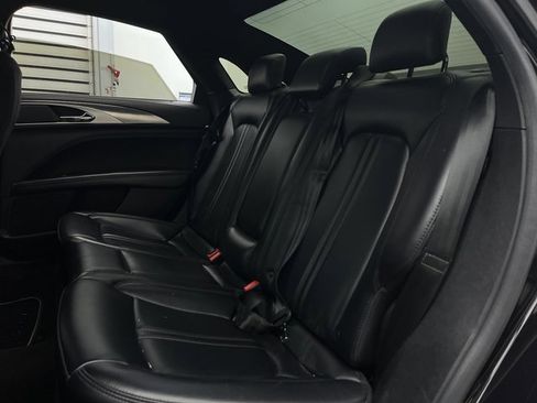 Used 2020 Lincoln MKZ image 28