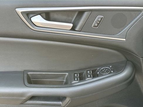 Used 2024 Ford Edge SEL image 19