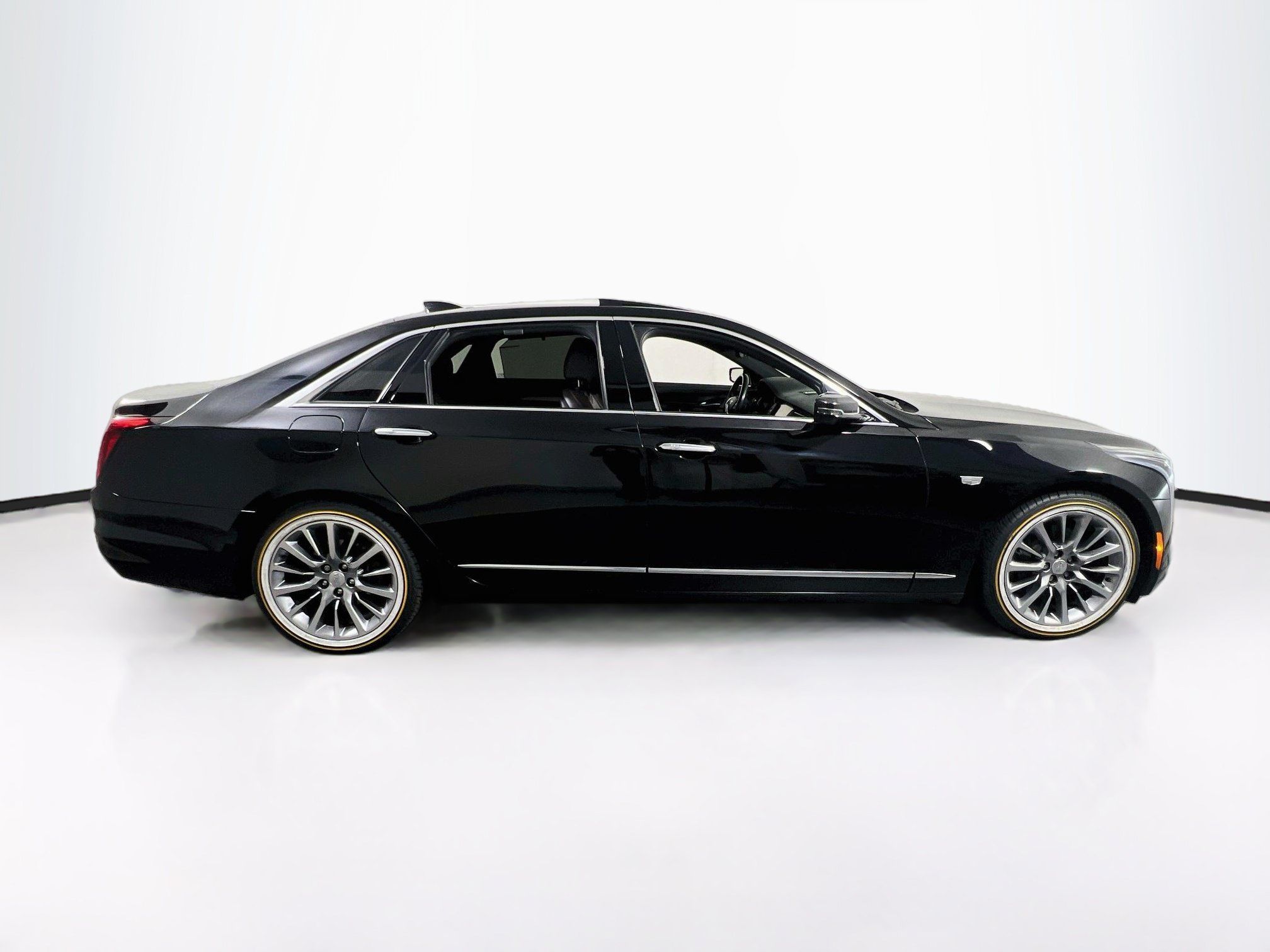 Used 2019 Cadillac CT6 Premium Luxury AWD/4WD image 4