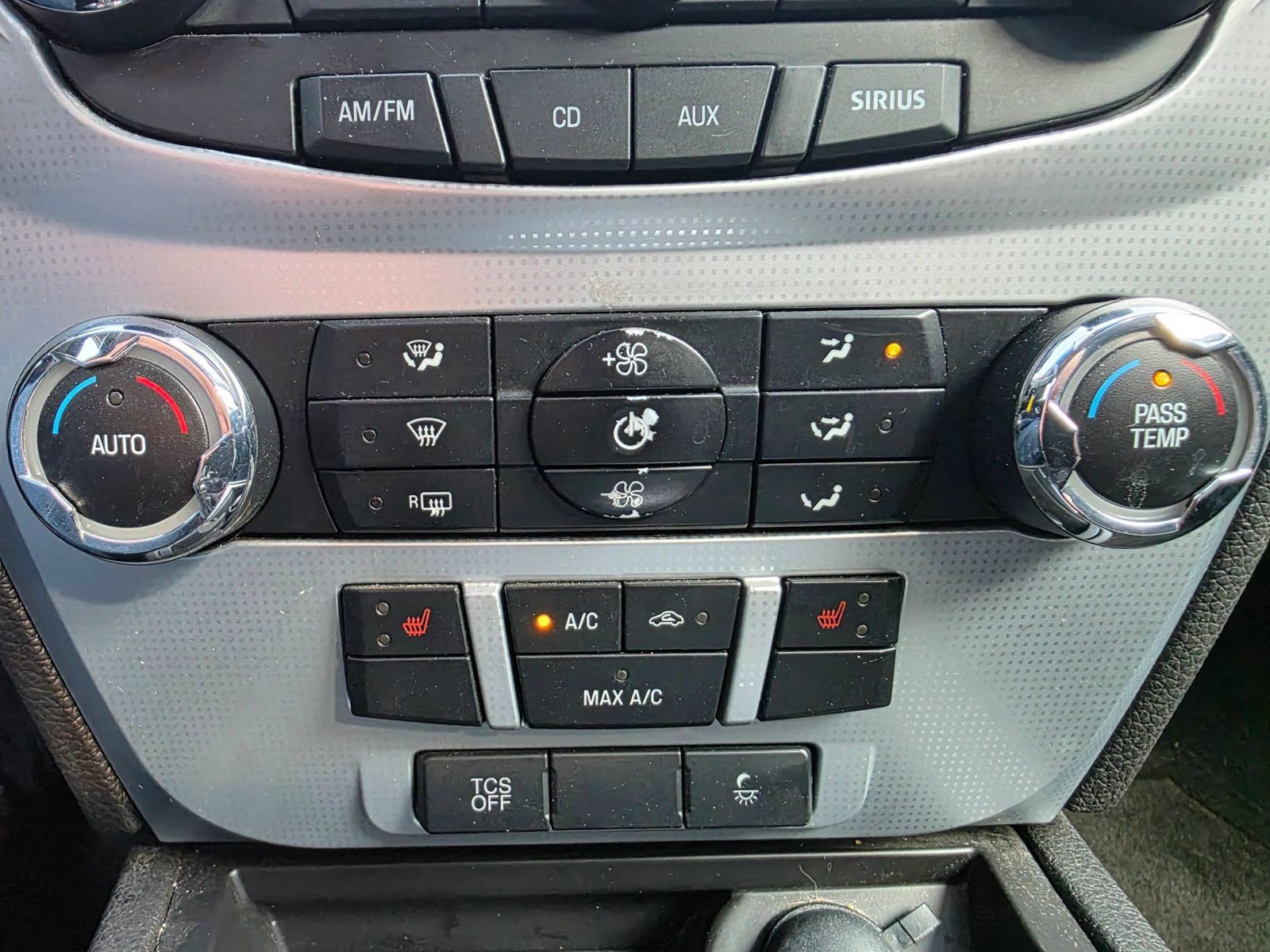 Used 2012 Ford Fusion SEL FWD image 17