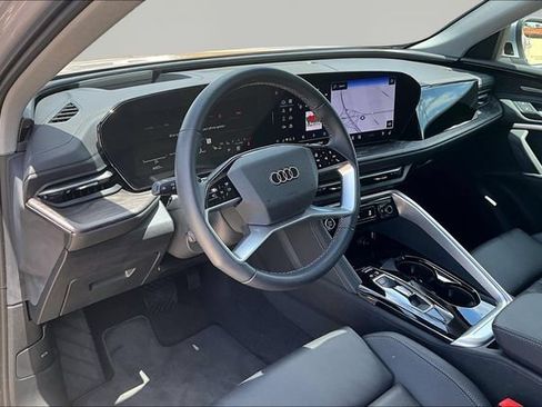 Used 2025 Audi Q5 Premium Plus w/ Premium Plus AWD/4WD image 13