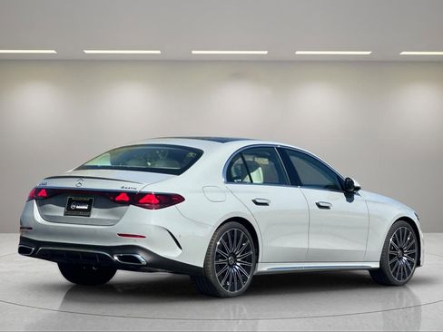 New 2025 Mercedes-Benz E 350 4MATIC Sedan image 4