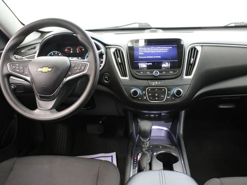 Used 2024 Chevrolet Malibu LT image 9
