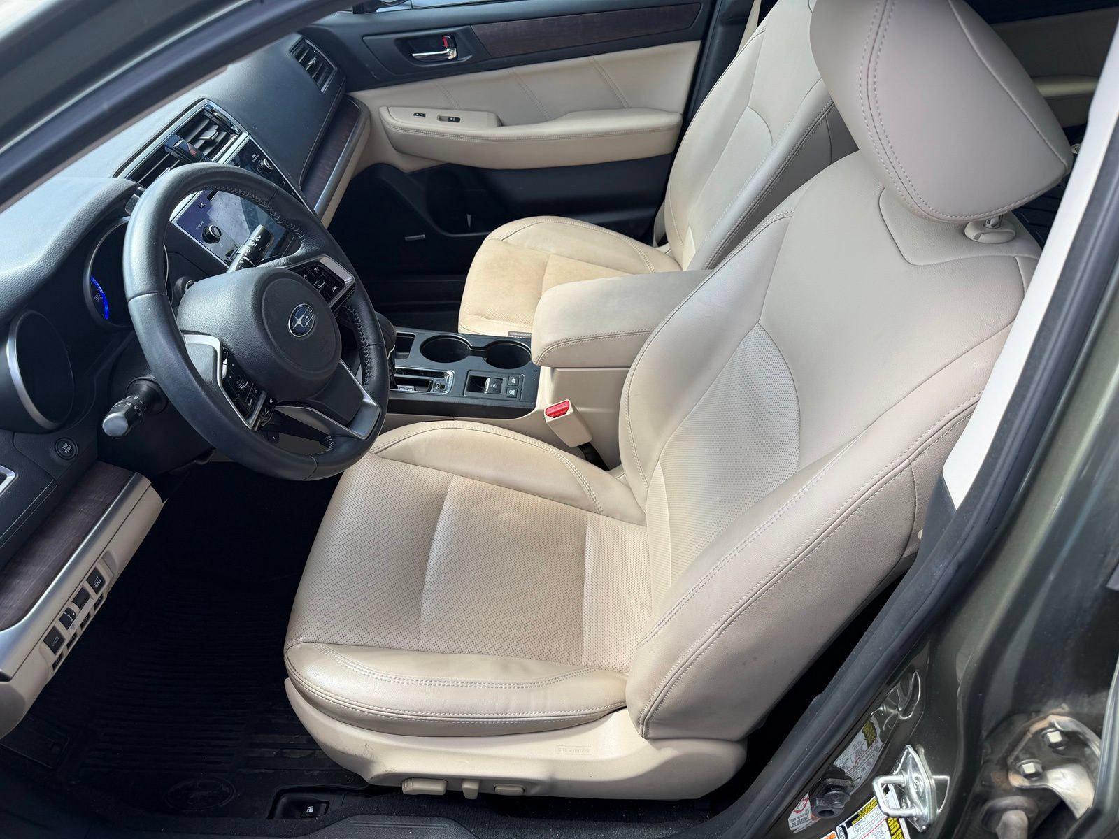 Used 2019 Subaru Outback 3.6R Limited AWD/4WD image 2