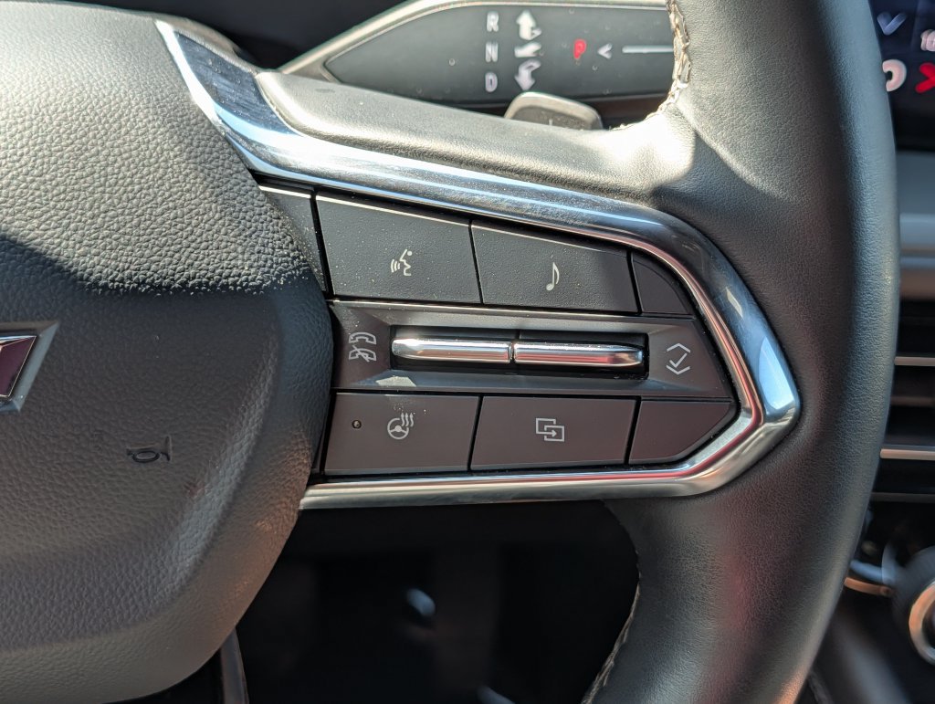 Used 2024 Chevrolet Traverse LT AWD/4WD image 23