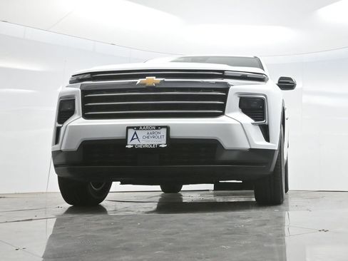 Used 2025 Chevrolet Traverse LT AWD/4WD image 54