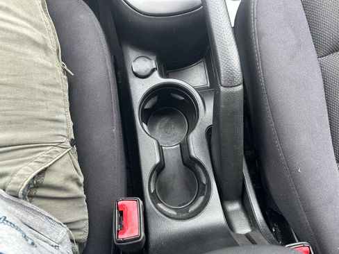 Used 2014 Chevrolet Cruze LT image 25