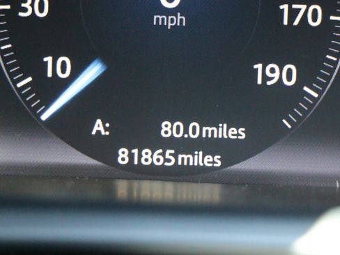 Used 2018 Jaguar XJ Supercharged RWD image 38
