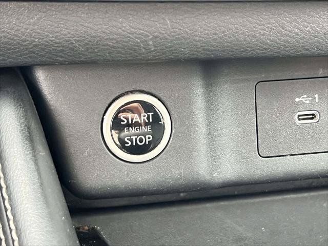 Used 2021 Nissan Rogue SL AWD/4WD image 34