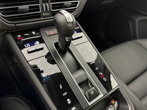 New 2026 Porsche Macan S image 22