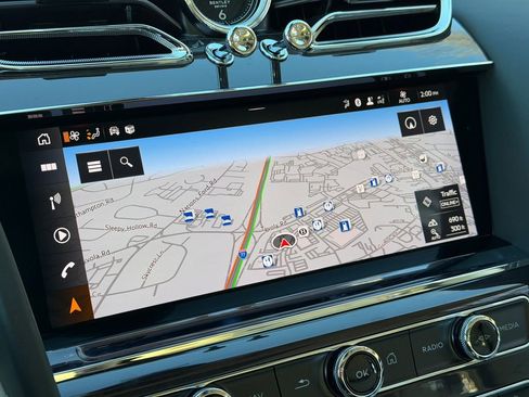 Used 2023 Bentley Bentayga Extended Wheelbase image 27