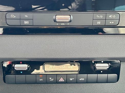 Used 2025 Mercedes-Benz Sprinter 2500 image 21