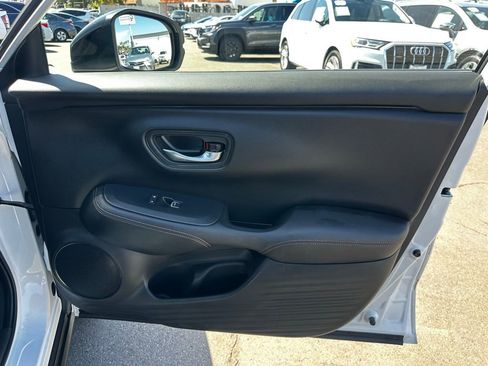 Used 2024 Honda HR-V Sport image 18