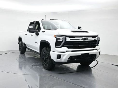 Used 2024 Chevrolet Silverado 2500 LTZ w/ LTZ Plus Package AWD/4WD image 4