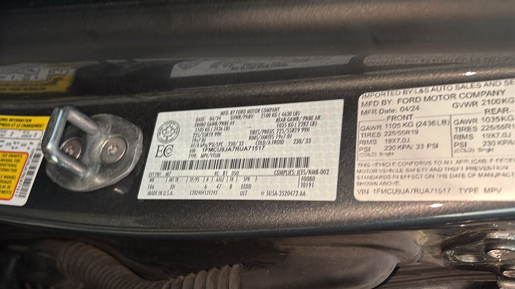 Used 2024 Ford Escape Platinum AWD/4WD image 33