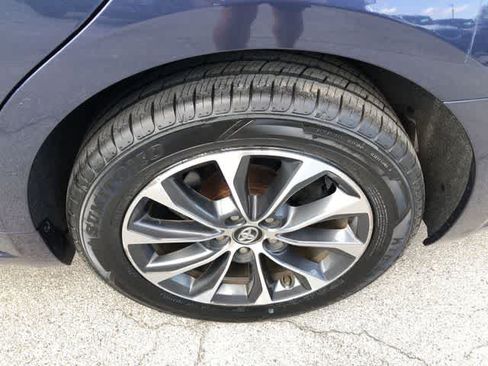 Used 2016 Toyota Avalon XLE Premium FWD image 12