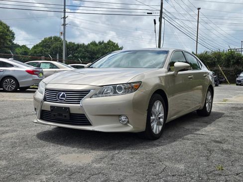 Used 2013 Lexus ES 300h w/ Premium Pkg FWD image 2