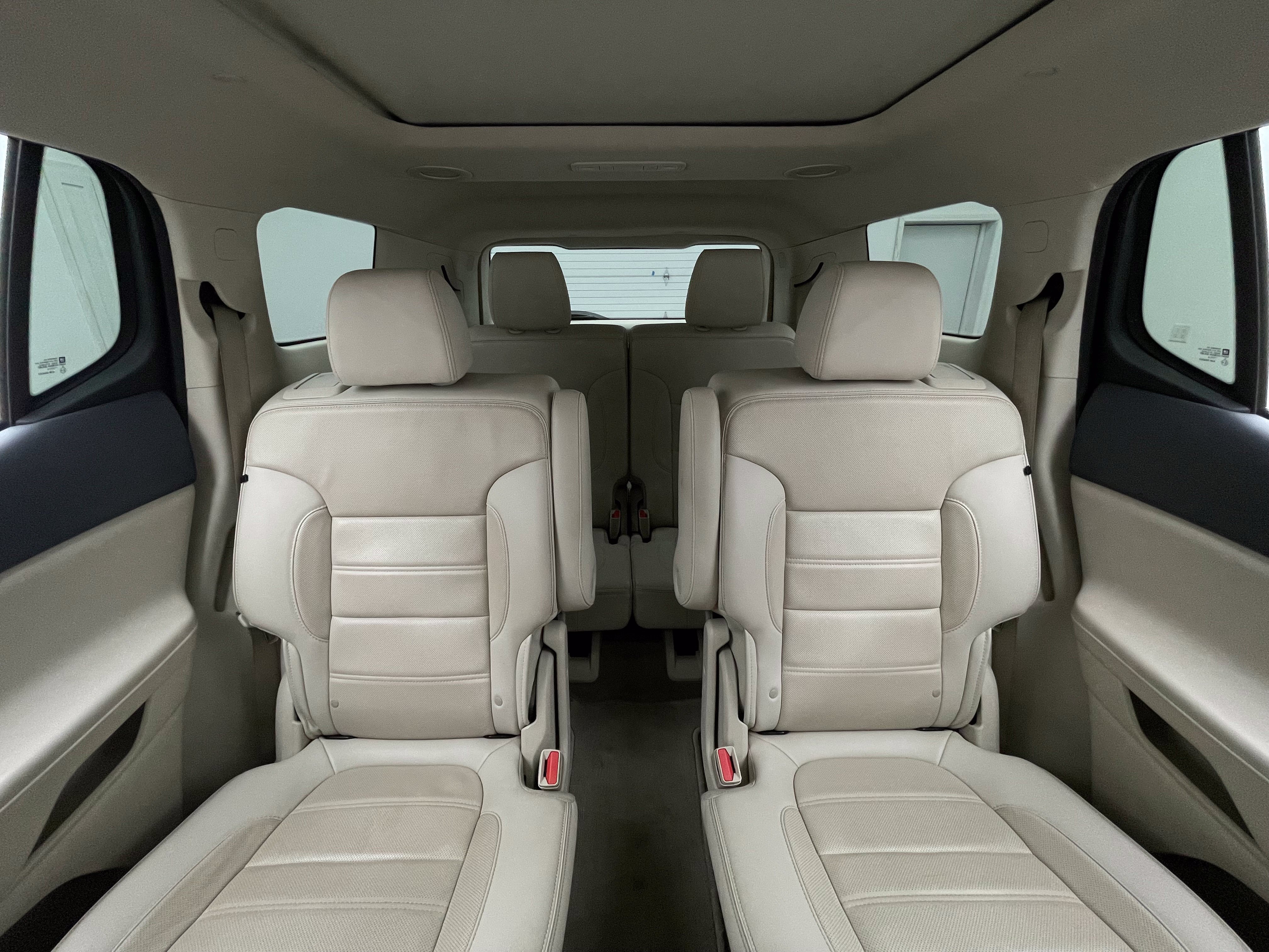 Used 2020 GMC Acadia Denali w/ Technology Package FWD image 41