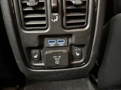 Used 2025 Dodge Durango R/T image 37