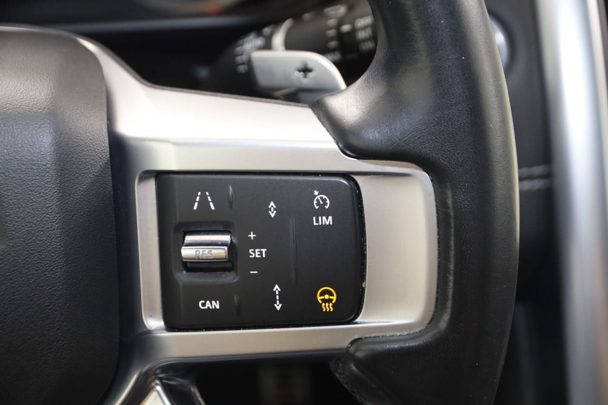Used 2023 Land Rover Discovery S R-Dynamic AWD/4WD image 38