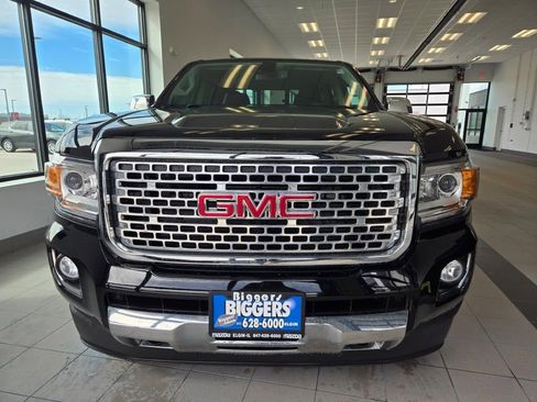 Used 2019 GMC Canyon Denali image 2