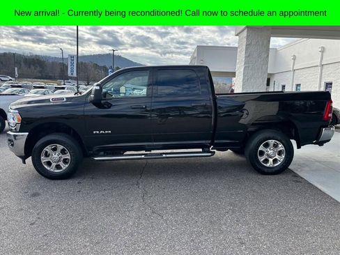 Used 2024 RAM 2500 Big Horn w/ Safety Group image 24