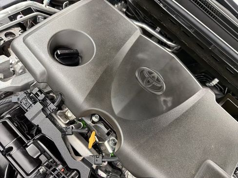 Used 2024 Toyota Camry SE w/ Convenience Package image 28