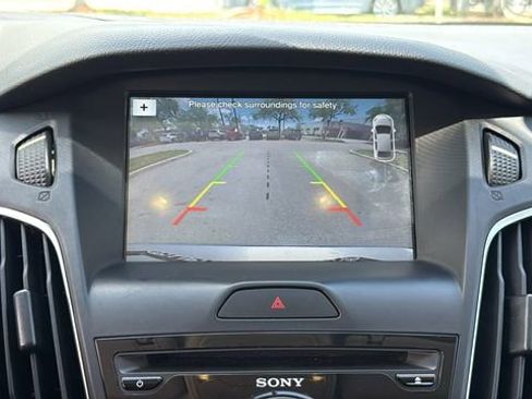 Used 2018 Ford Focus SEL image 24