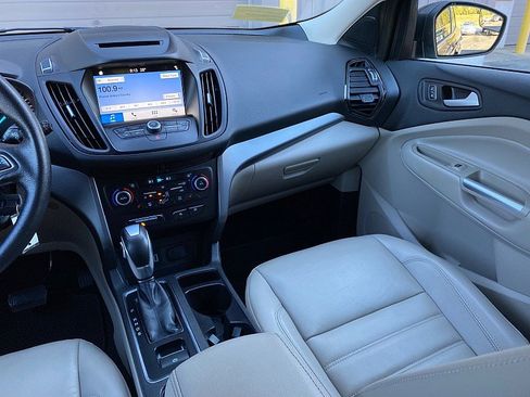 Used 2018 Ford Escape SEL image 21