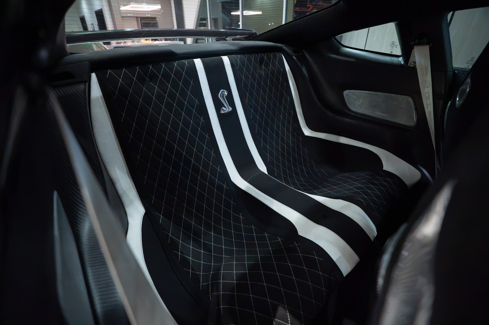 Used 2022 Ford Mustang Shelby GT500 w/ Carbon Fiber Track Pack RWD image 33